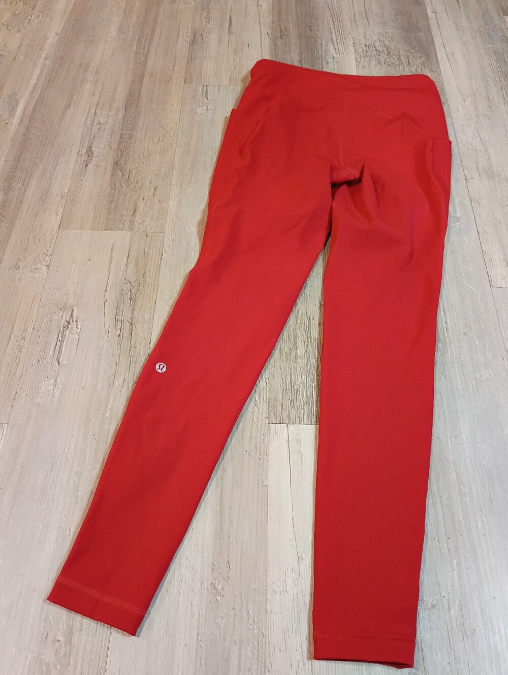 Lululemon - Picture 4 of 6